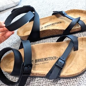Birkenstock Yara Black NEW- Size 39 (8-8 1/2)